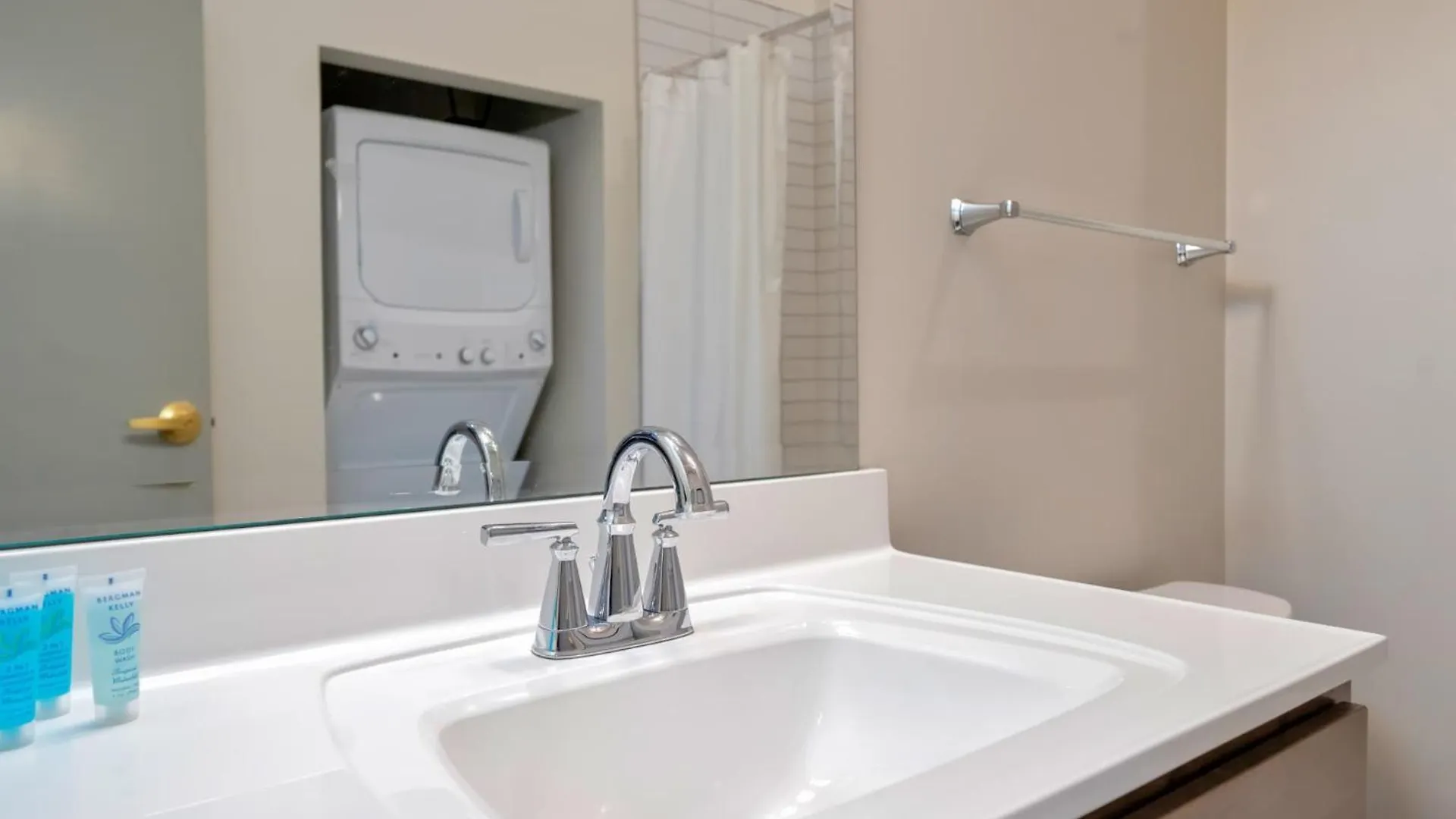 Apartman Bright And Modern Studio In Louisville # 306